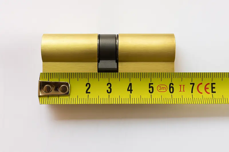 Comment mesurer un cylindre de serrure ? Guide complet